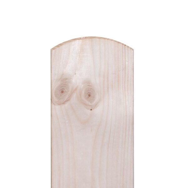 Zaoblená plotovka z severského smrku s tlakovou impregnací, vhodná pro venkovní oplocení a terasy.